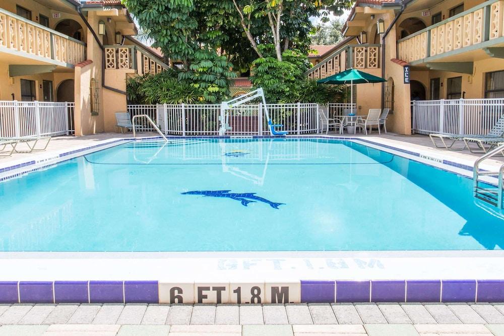 Quality Inn & Suites Altamonte Springs Orlando-North Exterior photo